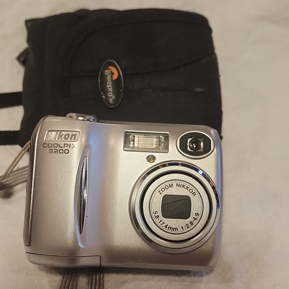 Camera Nikon Coolpix 3200